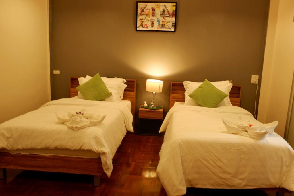 Serene Hostel Nimman เชียงใหม่ ภายนอก รูปภาพ
