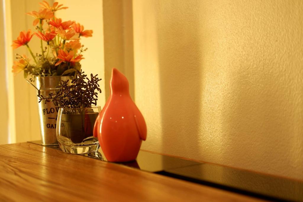 Serene Hostel Nimman เชียงใหม่ ภายนอก รูปภาพ